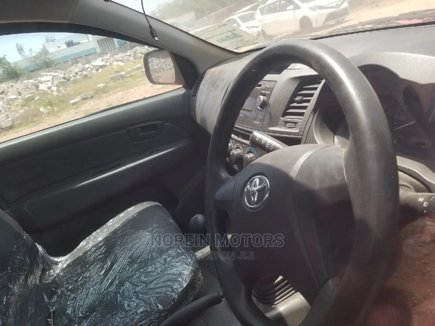 Toyota Hilux 2015 Red