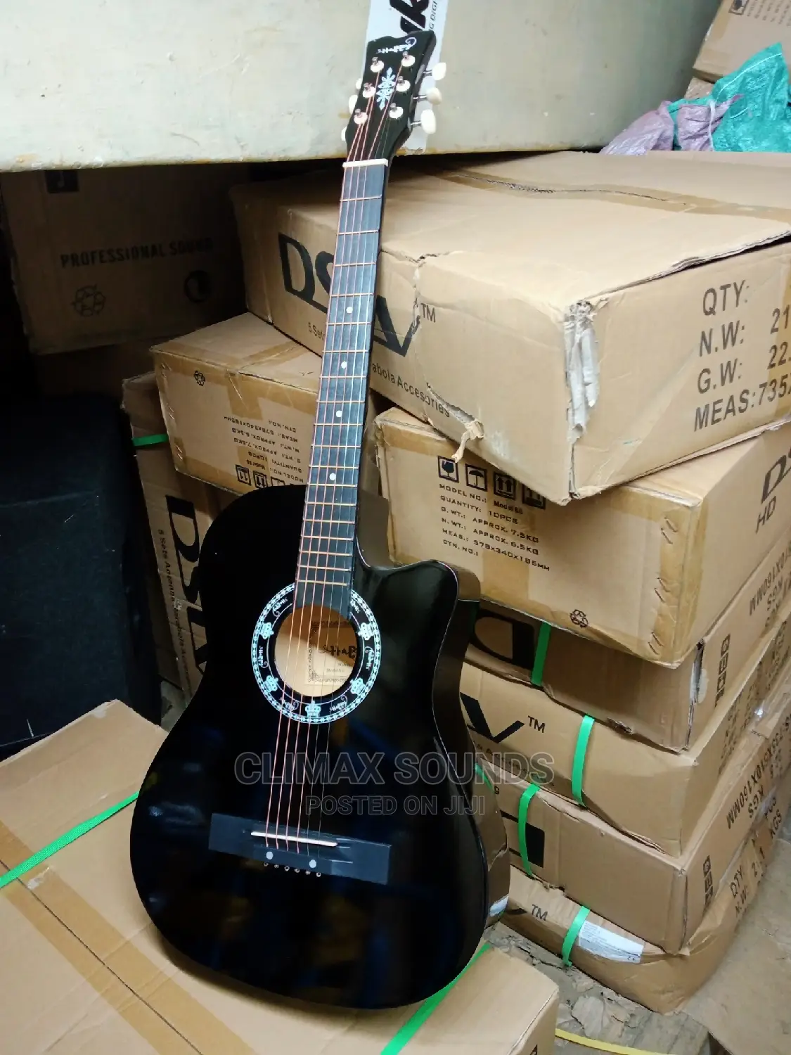 Acoustic Guitars Black