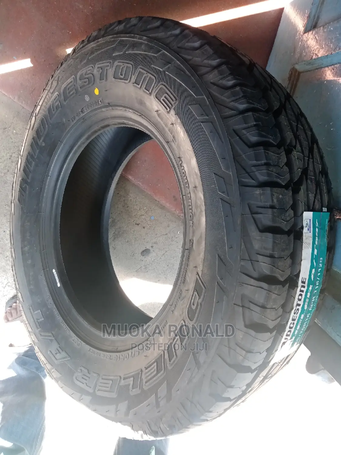 255/70r16 Bridgestone Tyre (A/T)
