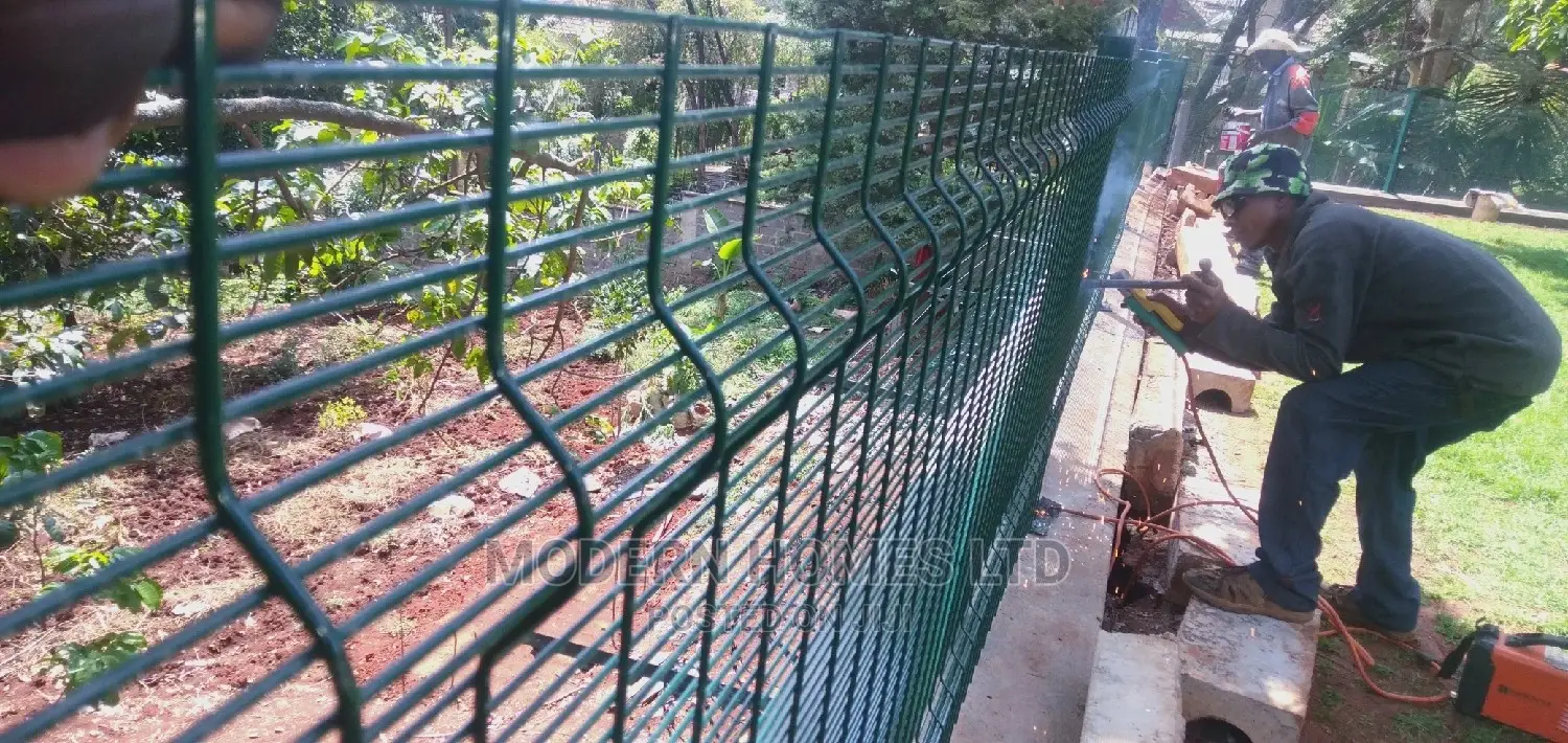 1.2m Height Wall-Top Anti-Climb Mesh