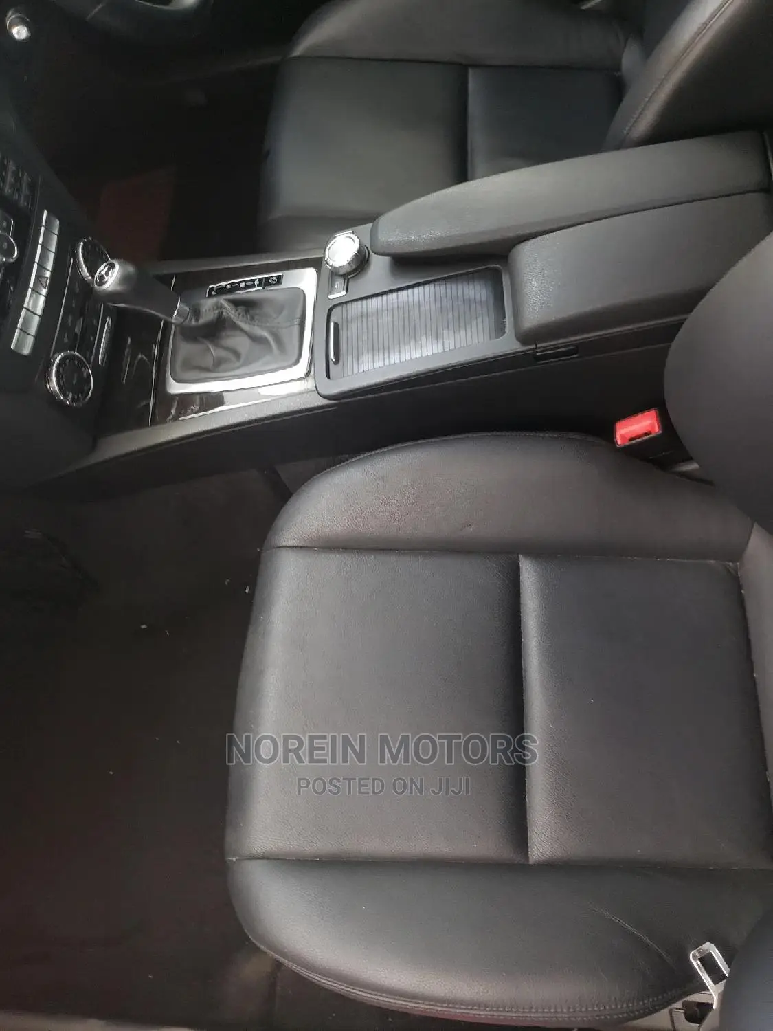 Mercedes-Benz C200 2013 Black