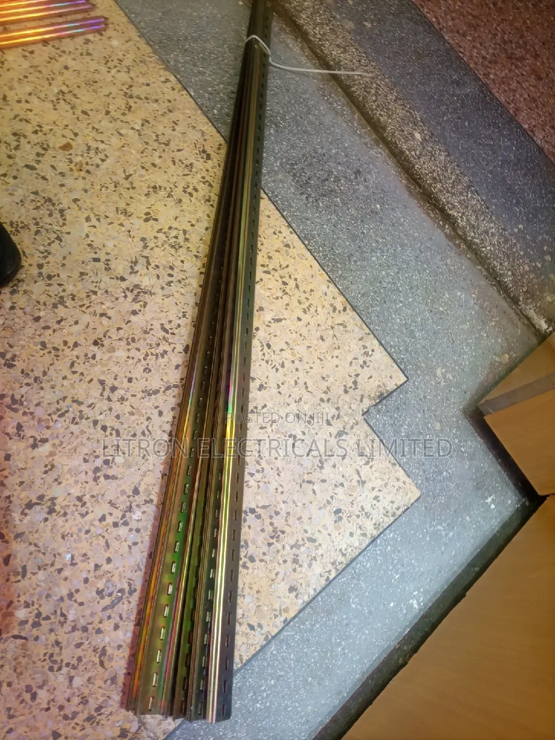 Din Rails, Metallic Rails
