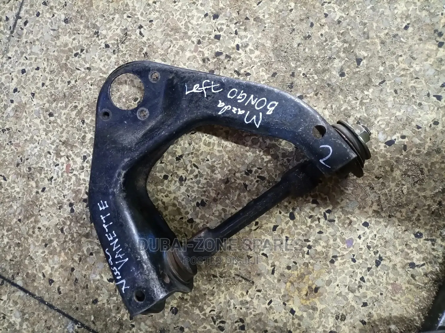 Upper Control Arms Nissan Vannette.