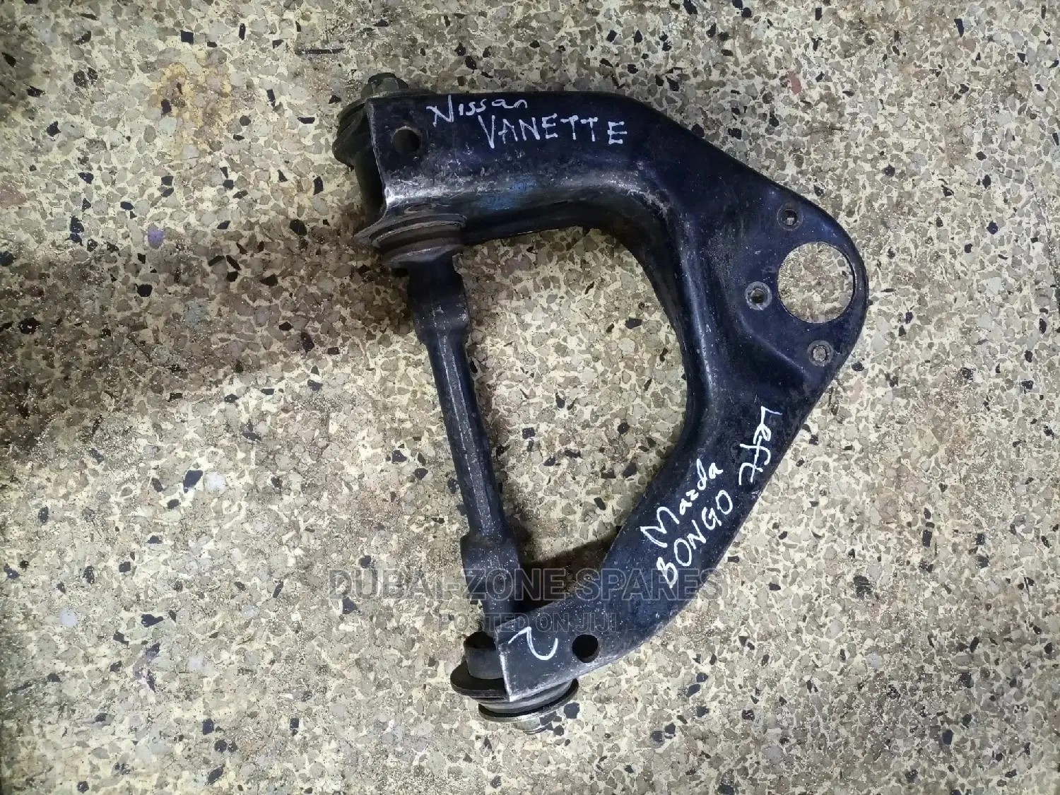 Upper Control Arms Nissan Vannette.