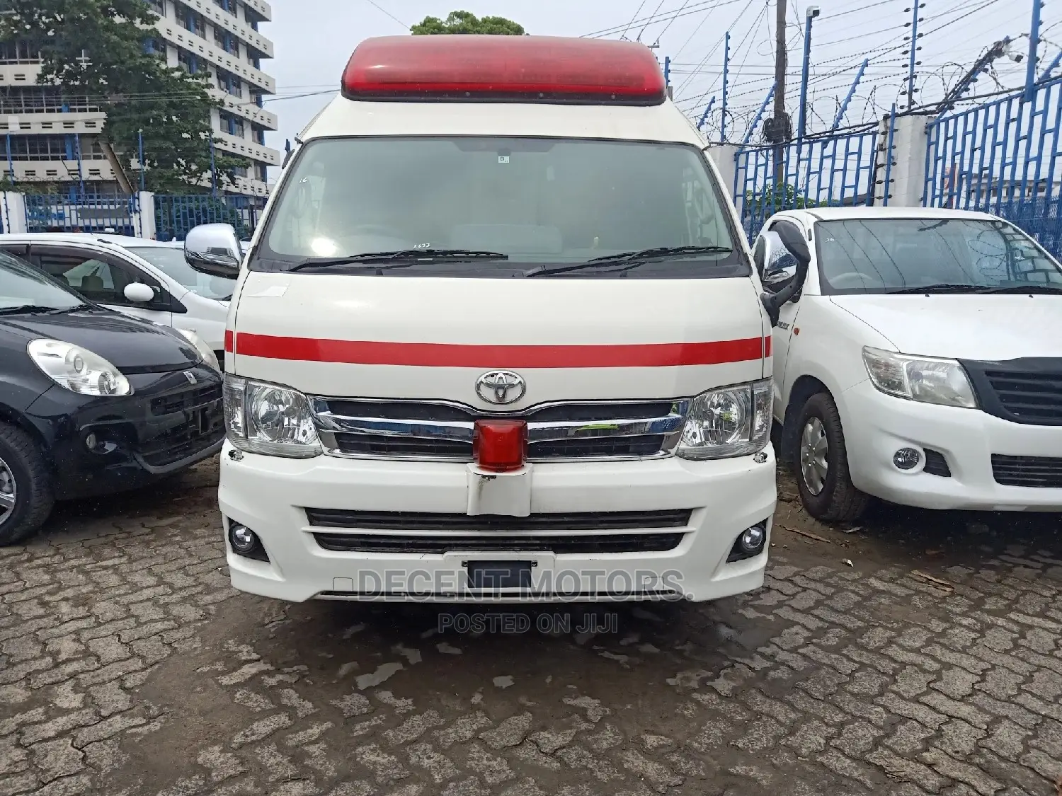 Toyota Hiace 9l Ambulance