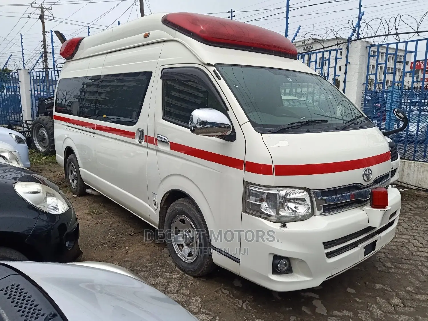 Toyota Hiace 9l Ambulance