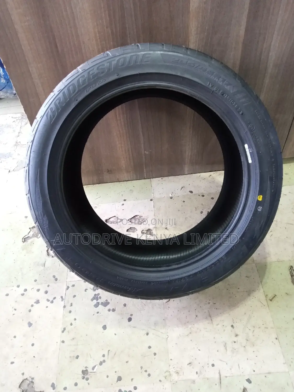 235/45r17 Bridgestone