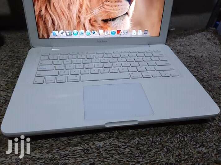 Refurbished Laptop Apple MacBook 4GB Intel Core 2 Duo HDD 320GB