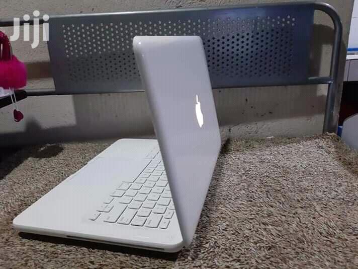 Laptop Apple MacBook 14" 320GB HDD 4GB RAM