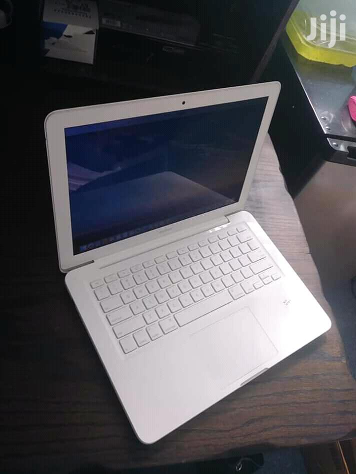 Gaming Laptop Apple MacBook 4GB Intel Core 2 Duo HDD 320GB