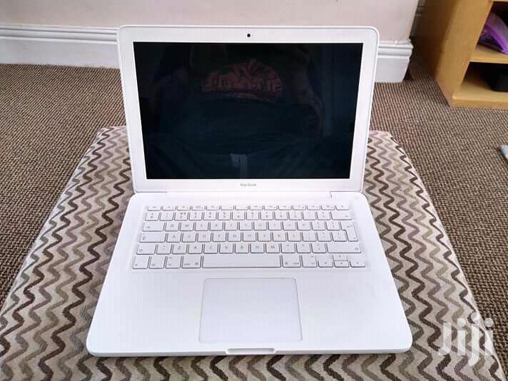 Laptop Apple MacBook 14" 320GB HDD 4GB RAM