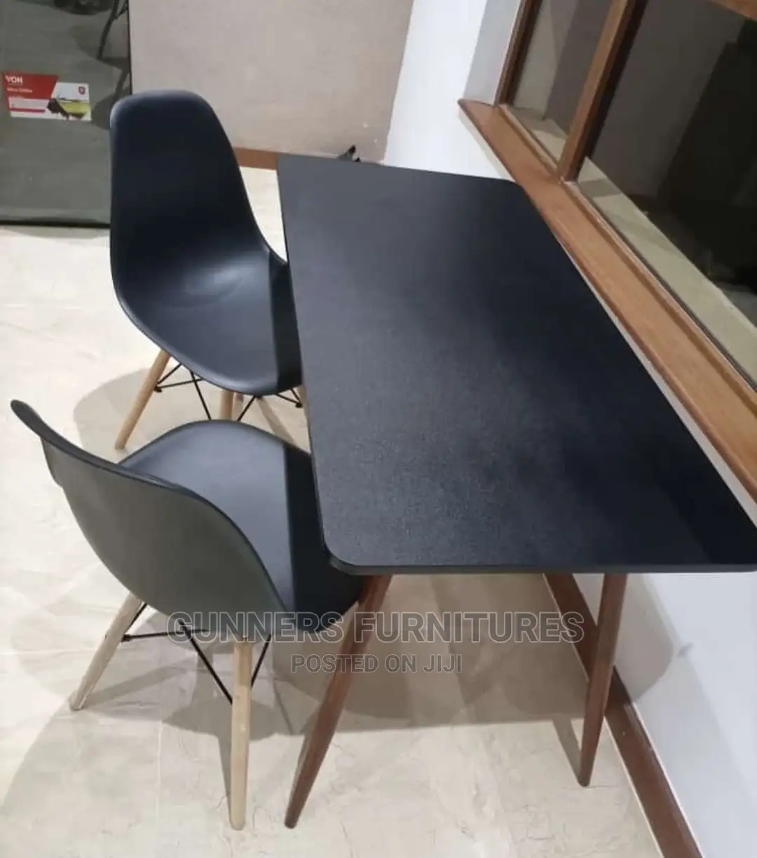 Eames Table.