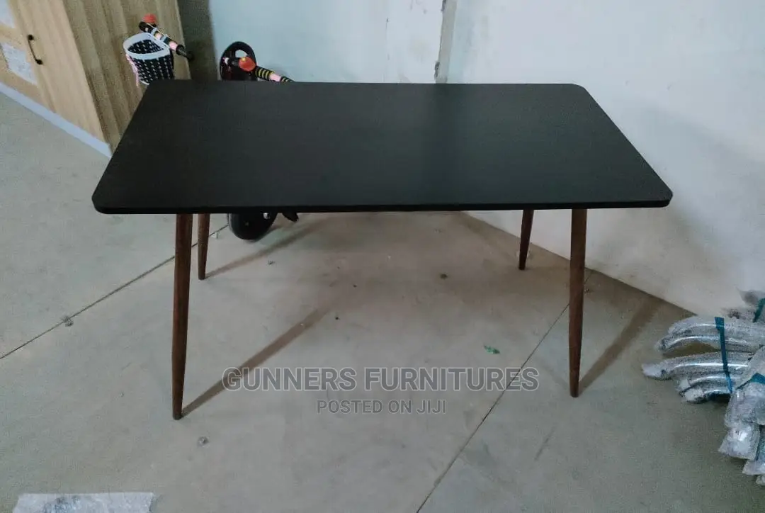 Eames Table.