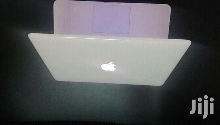 Laptop Apple MacBook 4GB Intel Core 2 Duo HDD 320GB