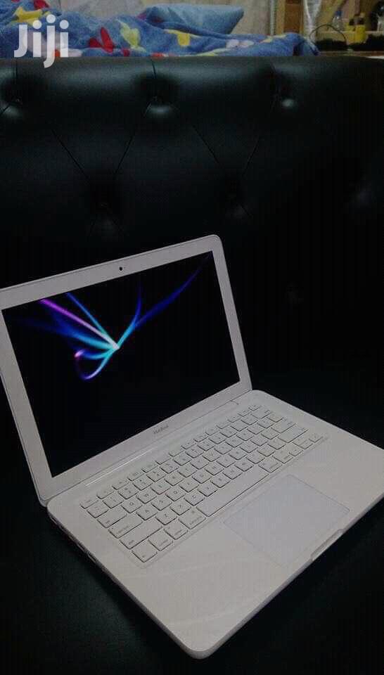 Laptop Apple MacBook 4GB Intel Core 2 Duo HDD 320GB