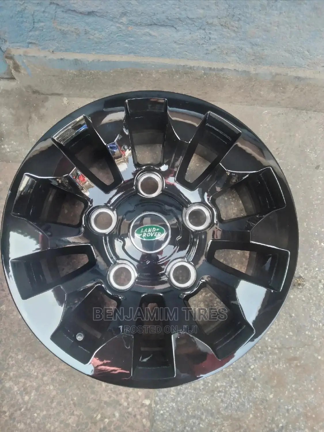 Alloy Rims Set Sizes 16 Inch for Landrover Defender 110.