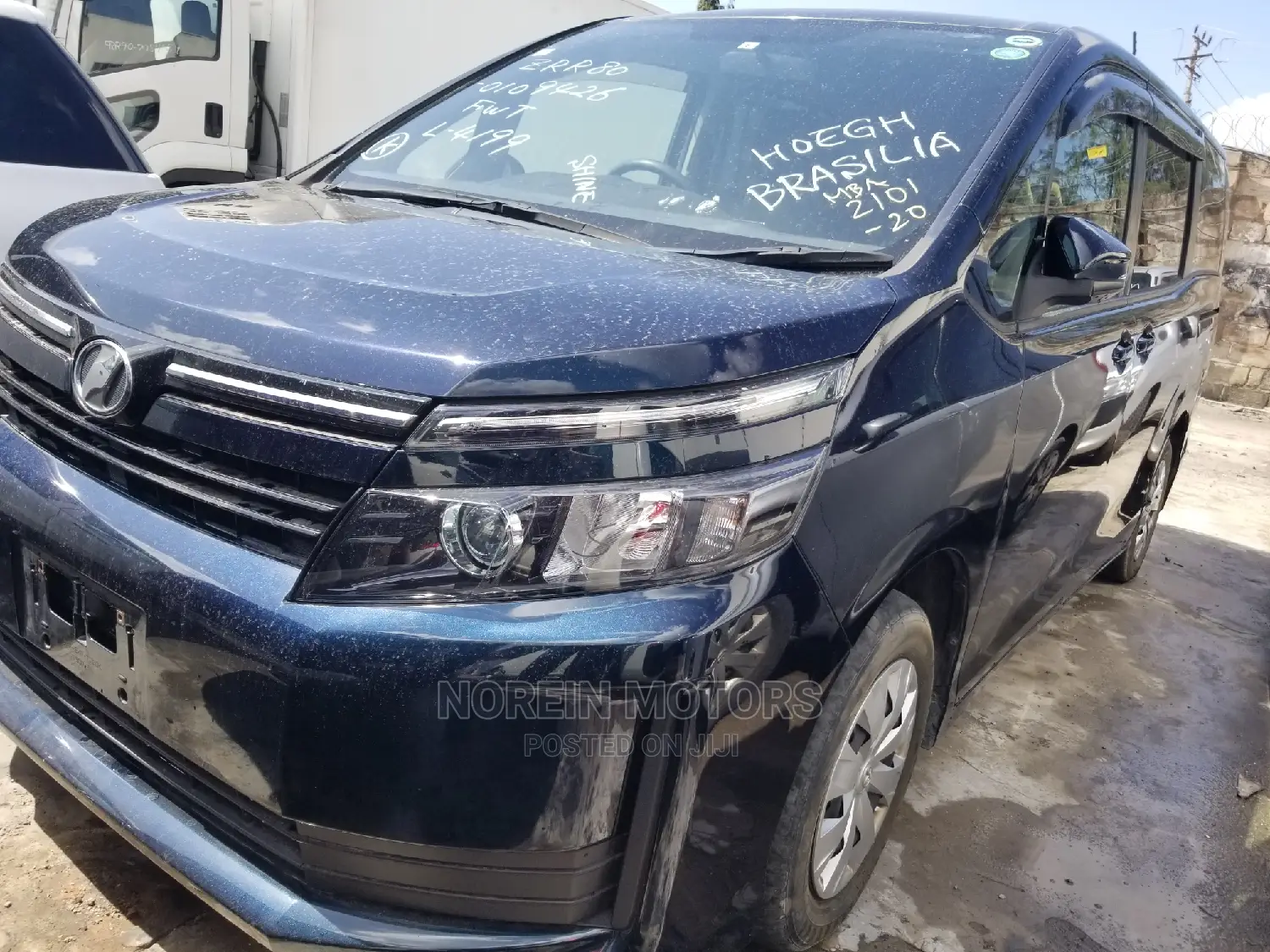 Toyota Voxy 2015 Black