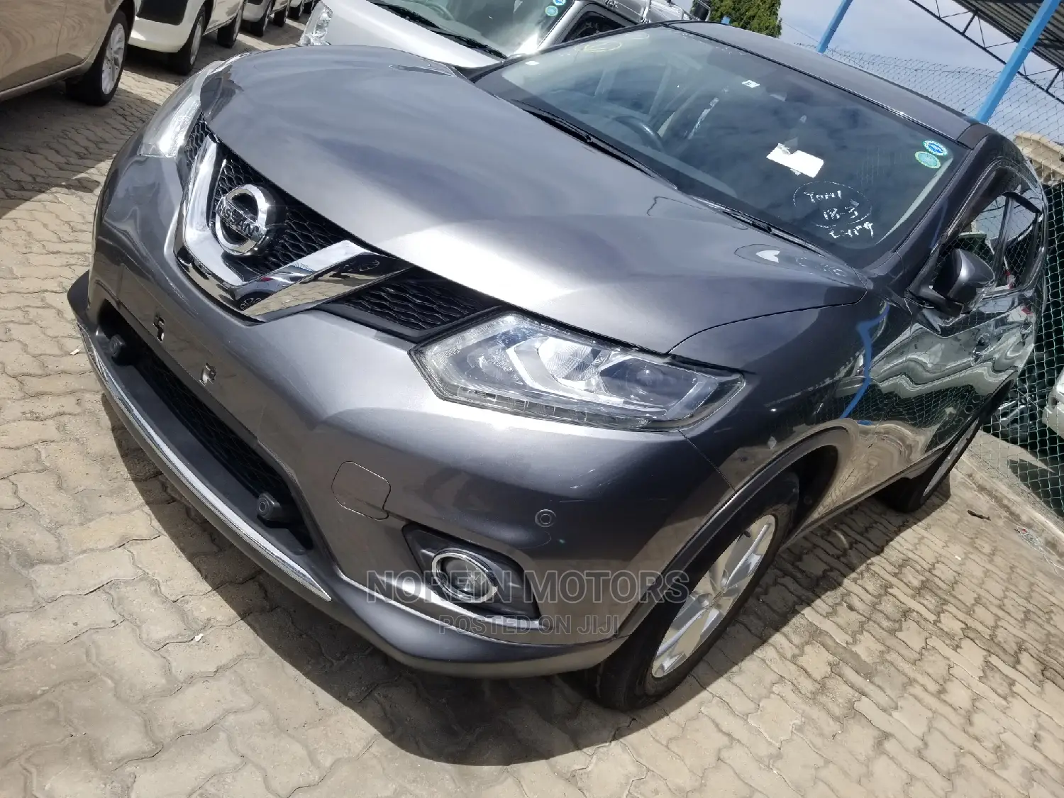 Nissan X-Trail 2015 Gray