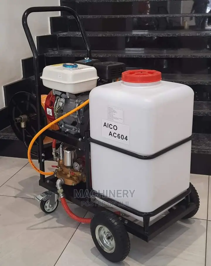 Agricultural Sprayer Machine