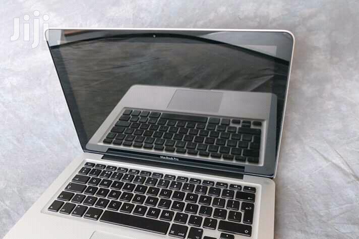 Laptop Apple MacBook Pro 4GB Intel Core i5 HDD 500GB