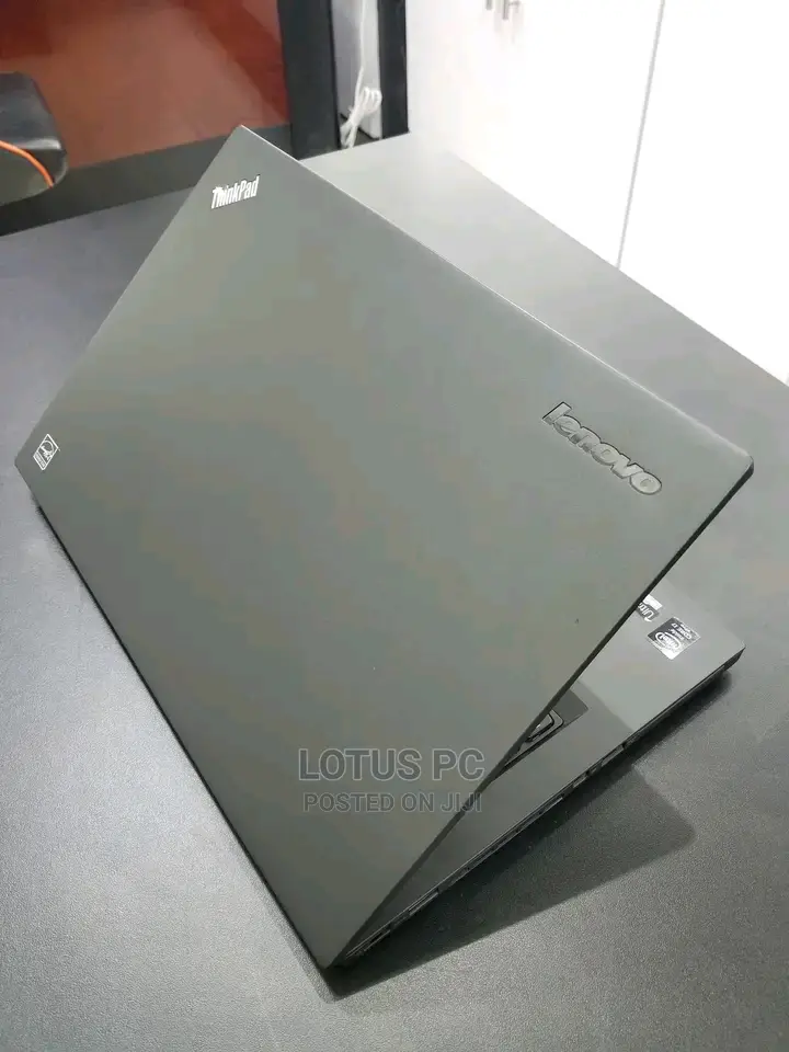 Laptop Lenovo ThinkPad X240 4GB Intel Core I5 HDD 500GB