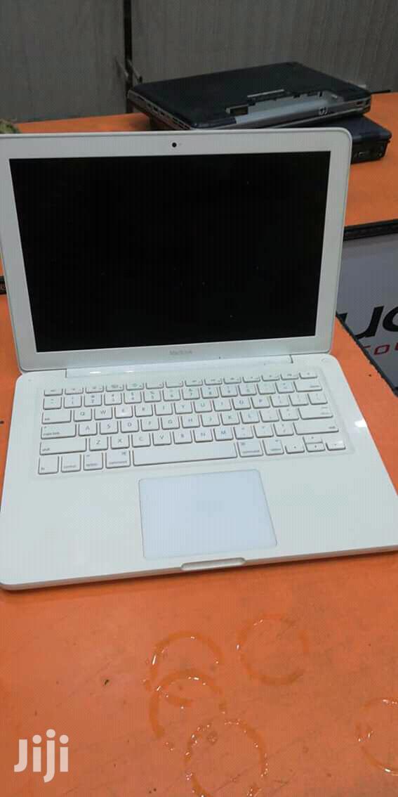 Laptop Apple MacBook 4GB Intel Core 2 Duo HDD 320GB