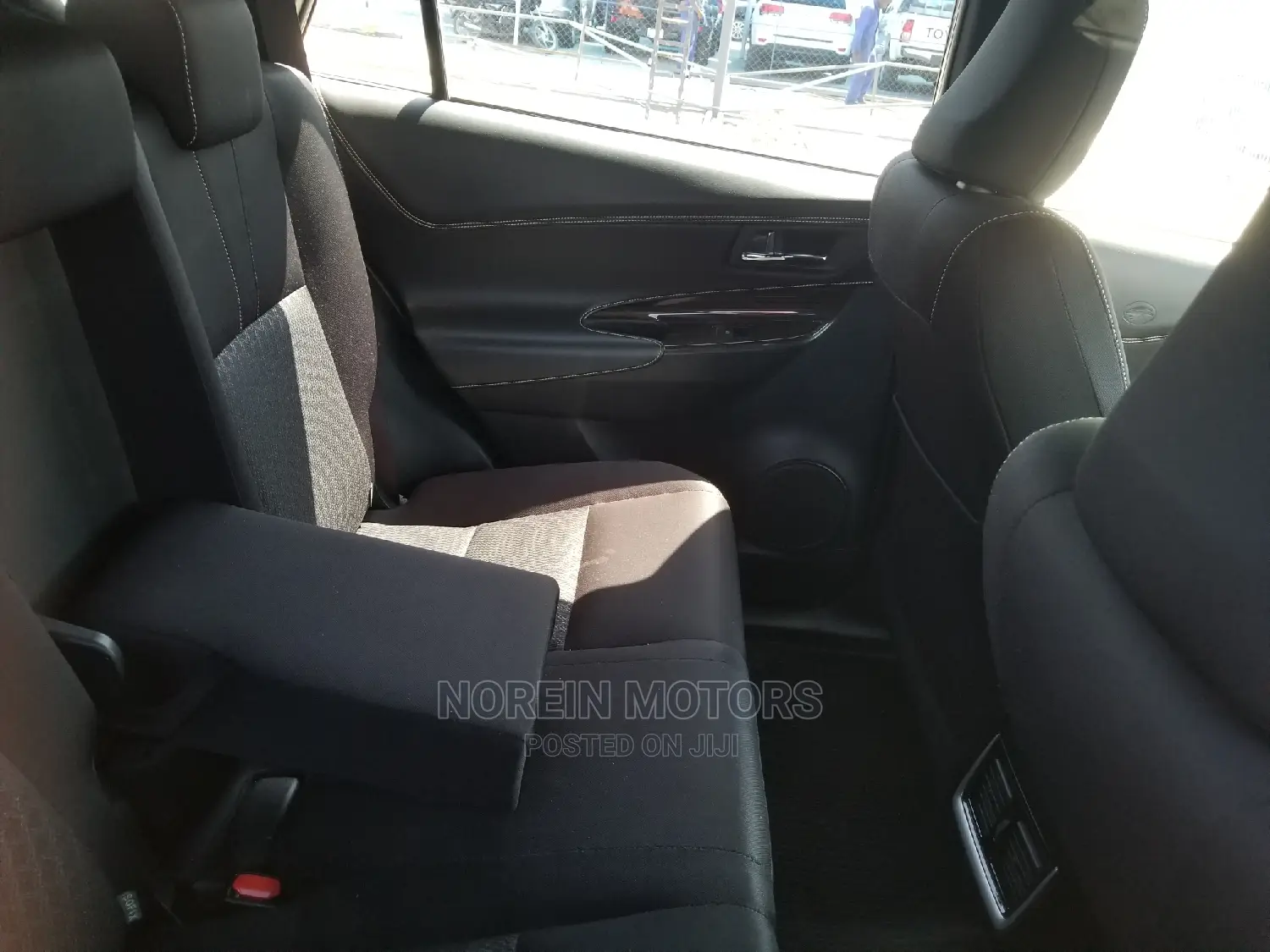 Toyota Harrier 2.0 4WD 2015 Purple