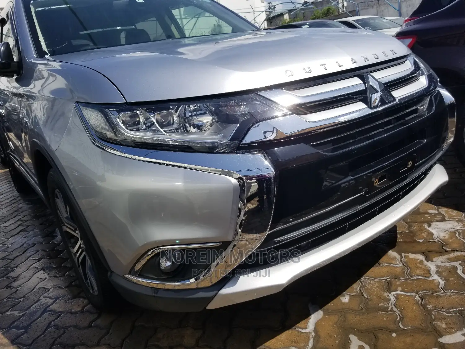 Mitsubishi Outlander 2015 Silver