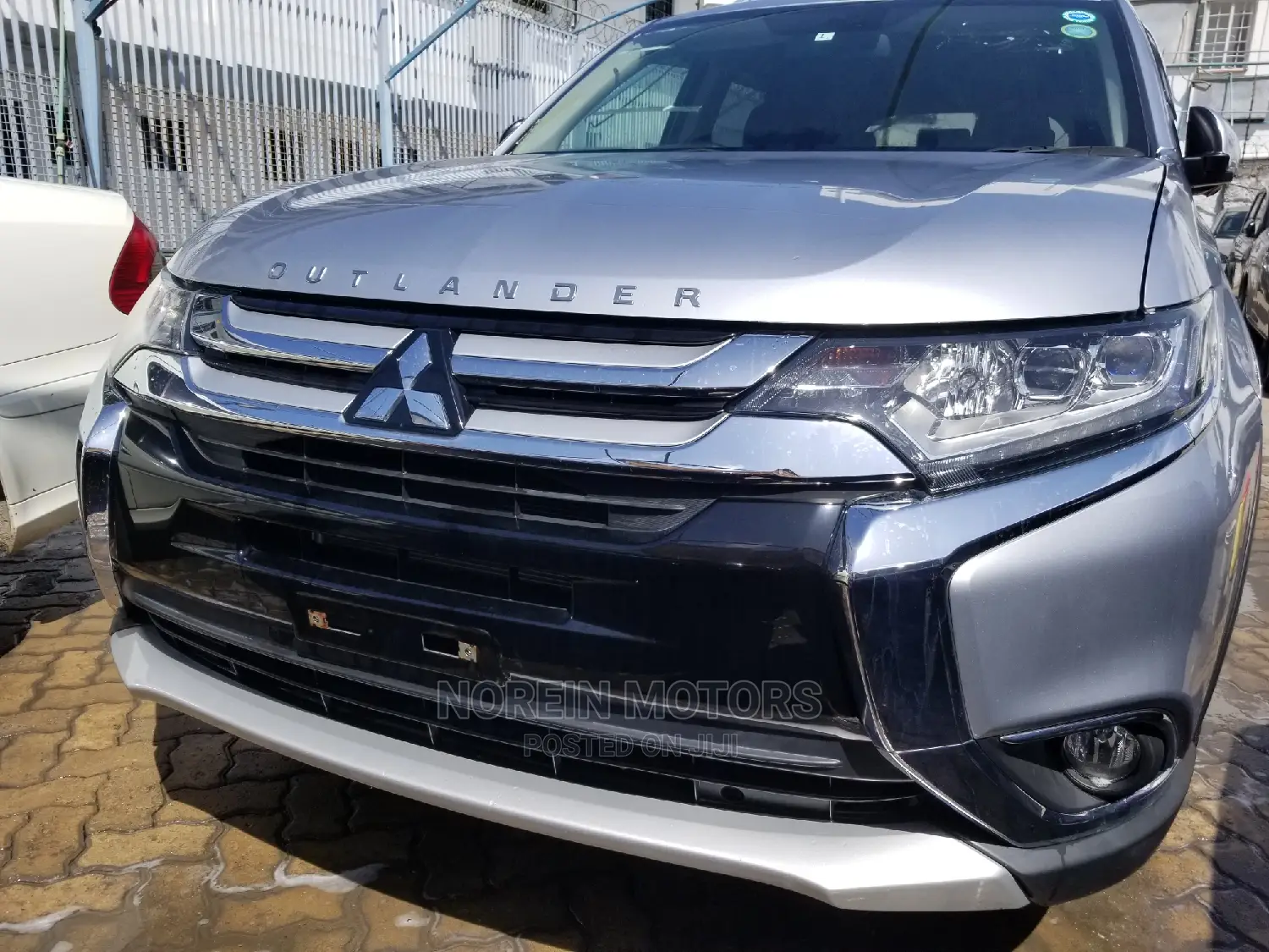 Mitsubishi Outlander 2015 Silver