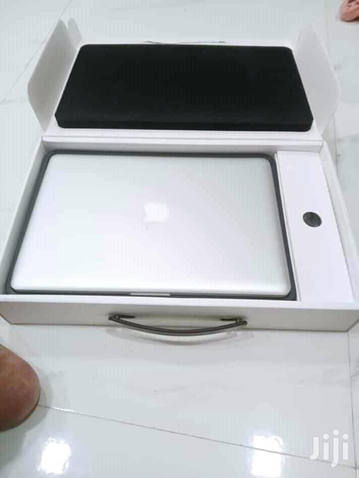Laptop Apple MacBook Pro 4GB Intel Core i5 HDD 500GB