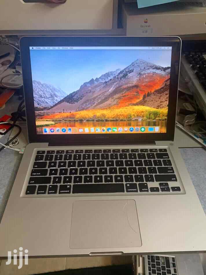 Laptop Apple MacBook Pro 4GB Intel Core i5 HDD 500GB