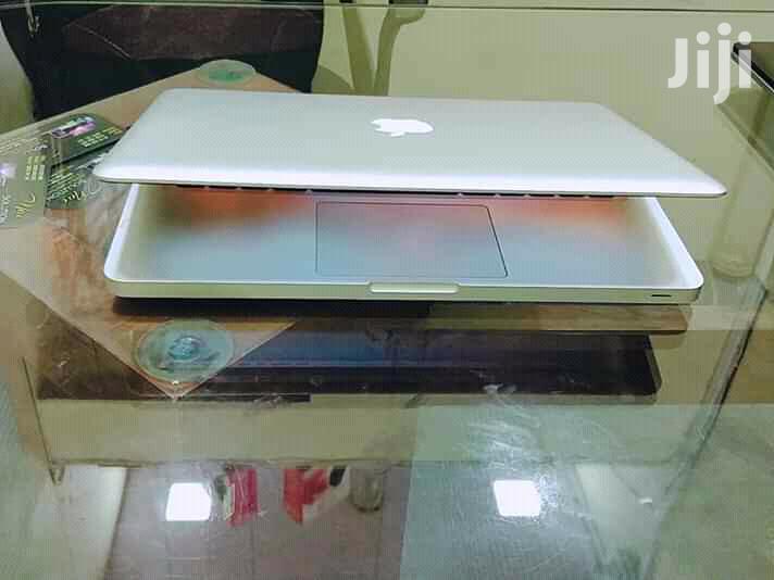 Laptop Apple MacBook Pro 4GB Intel Core i5 HDD 500GB