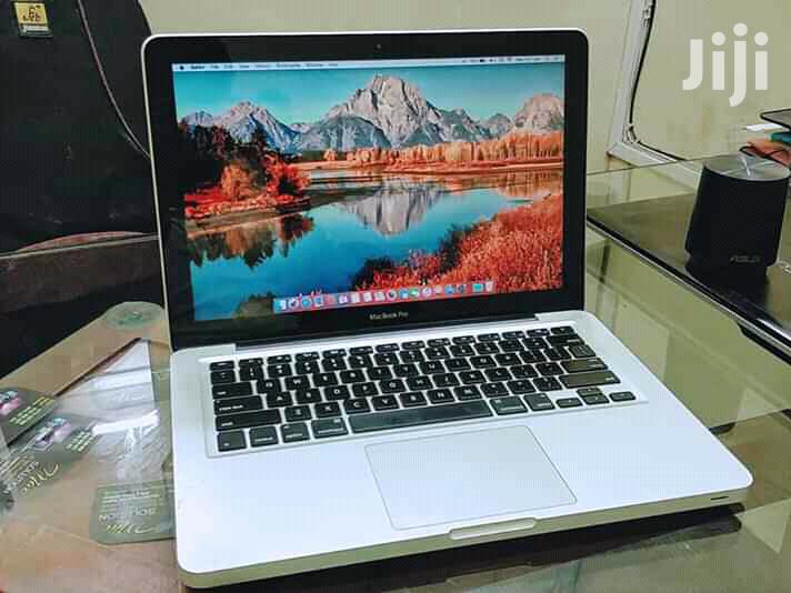 Laptop Apple MacBook Pro 4GB Intel Core i5 HDD 500GB