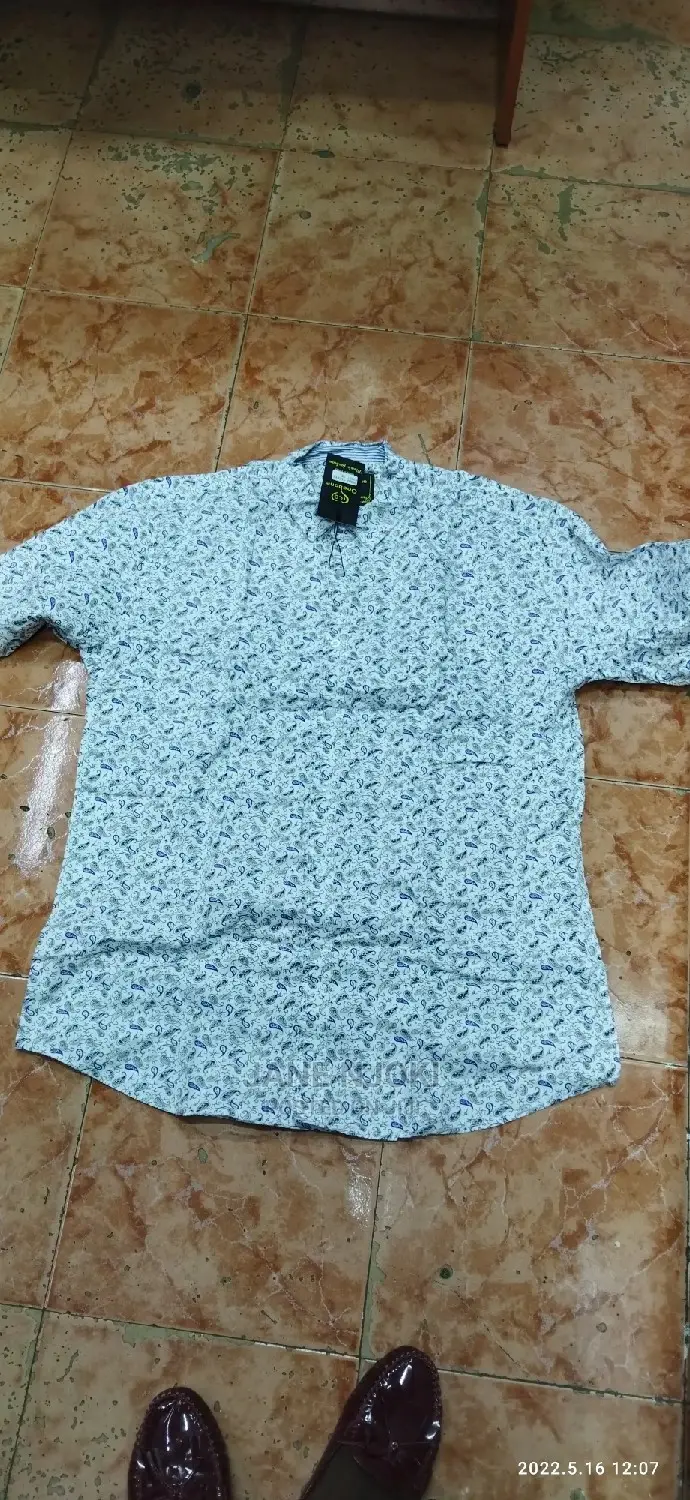 Sort Sleeved Shirt