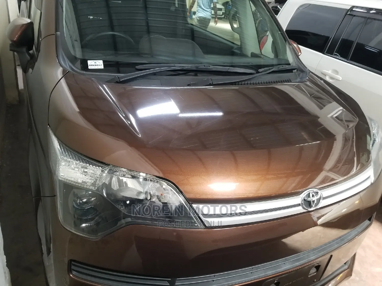 Toyota Spade 1.3 2014 Brown