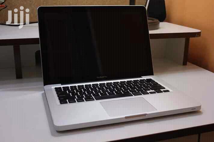 Laptop Apple MacBook Pro 4GB Intel Core i5 HDD 500GB