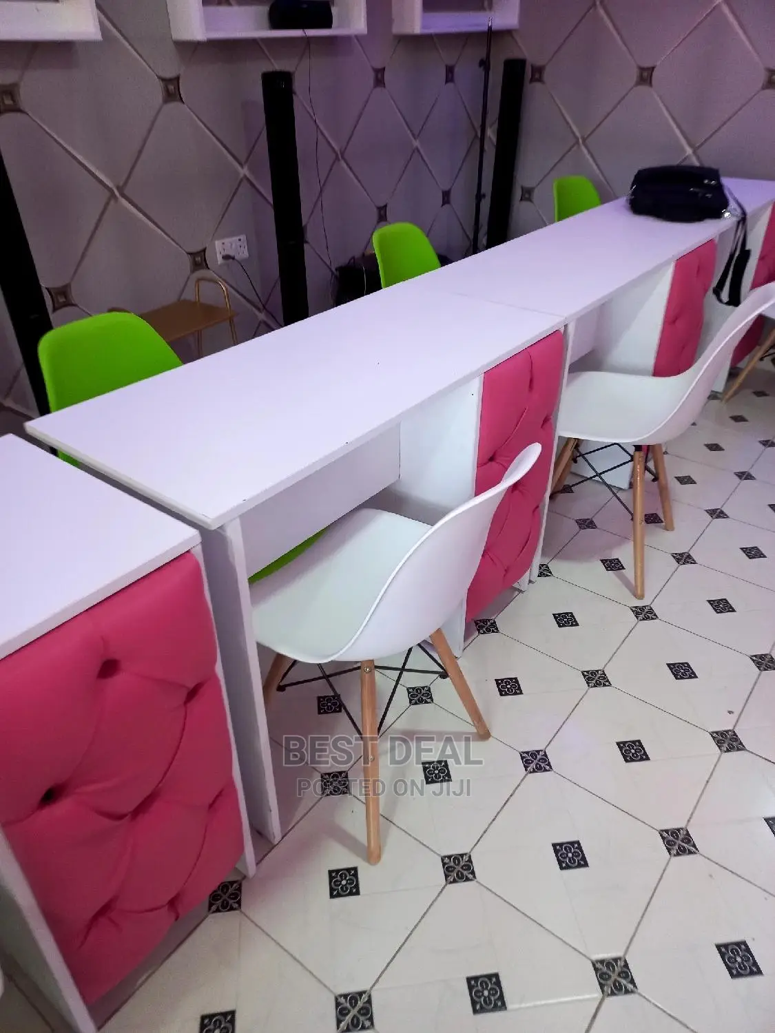 Salon Chair