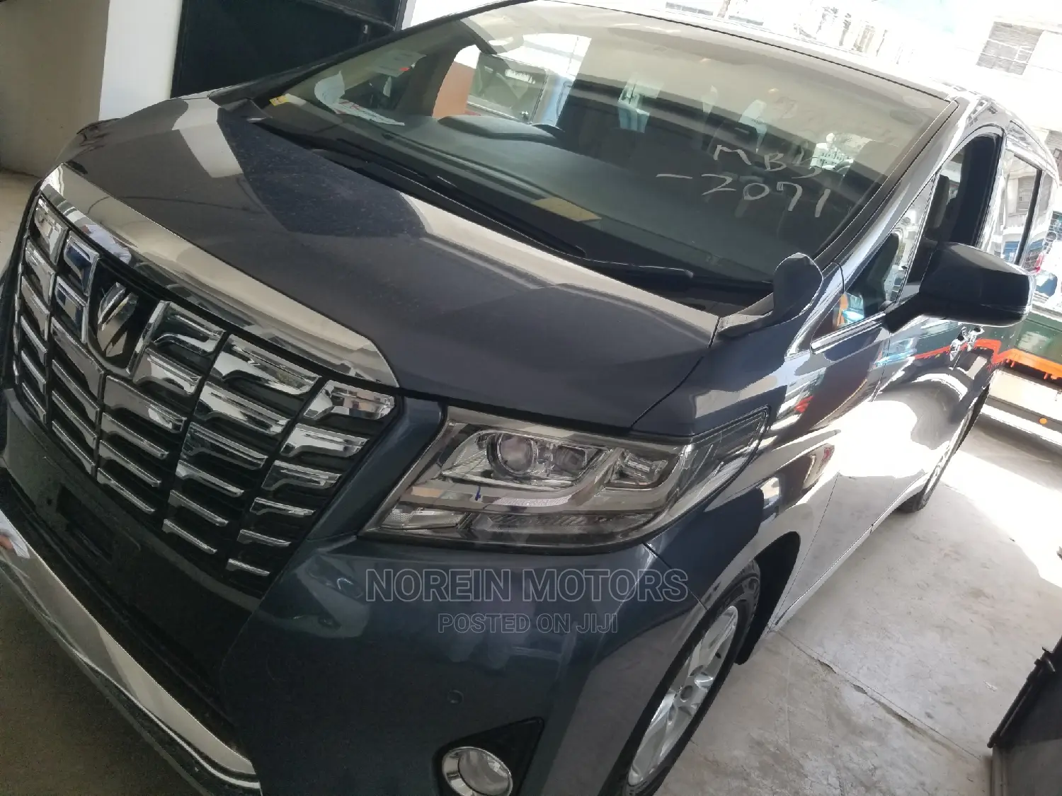 Toyota Alphard 2015 Silver