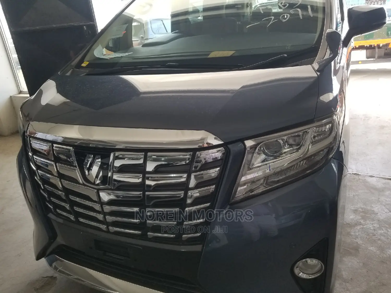 Toyota Alphard 2015 Silver