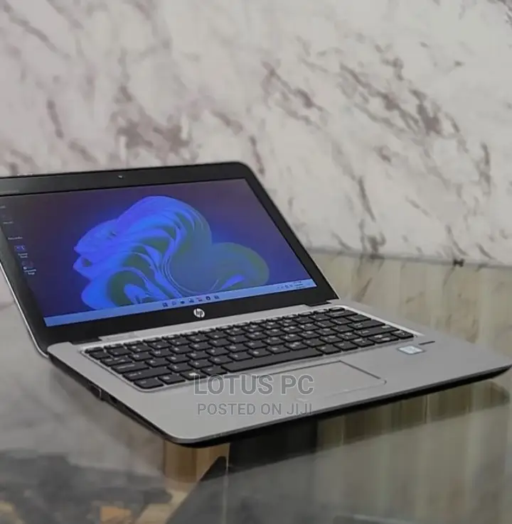 Laptop HP EliteBook 820 G3 4GB Intel Core I5 HDD 500GB