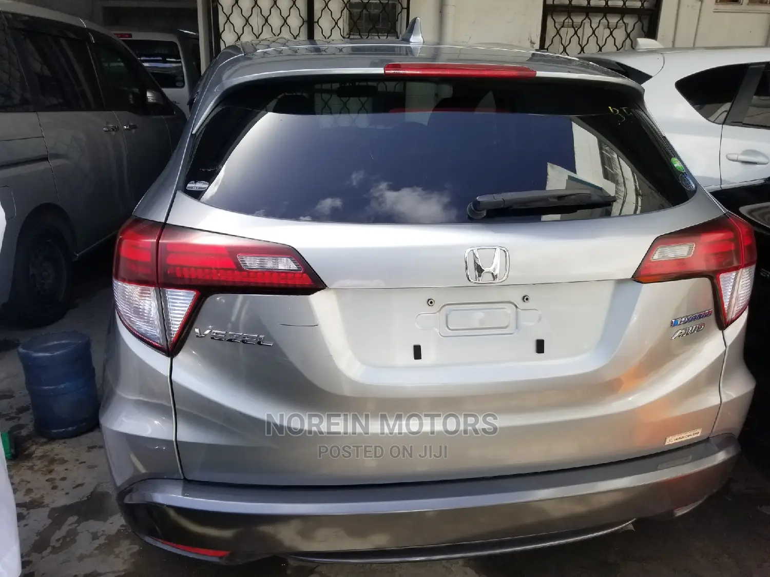 Honda Vezel 1.5 Hybrid 4WD 2015 Silver