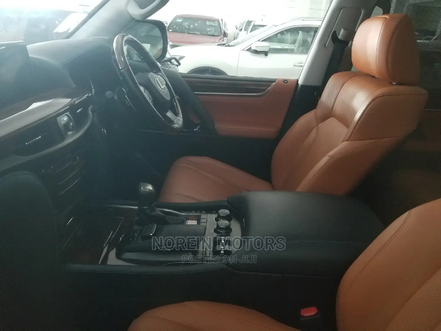 Lexus LX 570 AWD 2016 Silver