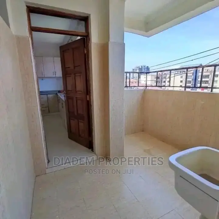 3bdrm Apartment in Gitanga Rd, Lavington for rent