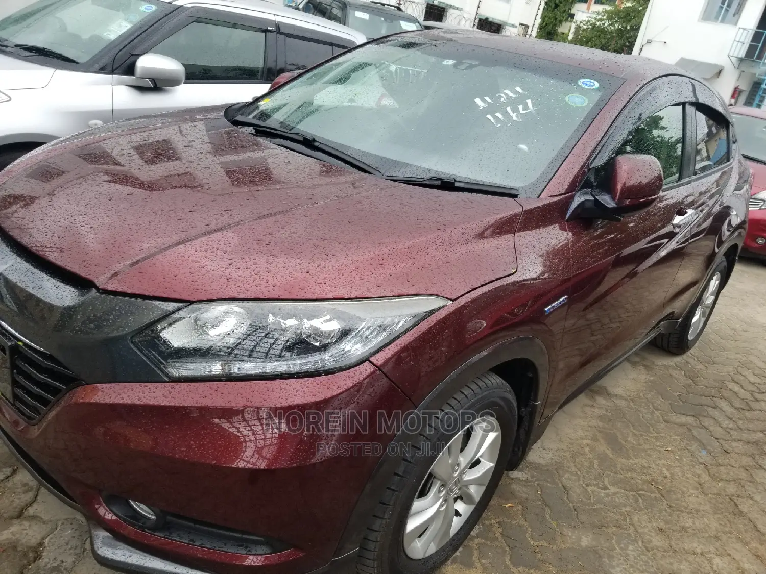 Honda Vezel 1.5 Hybrid 4WD 2015 Purple