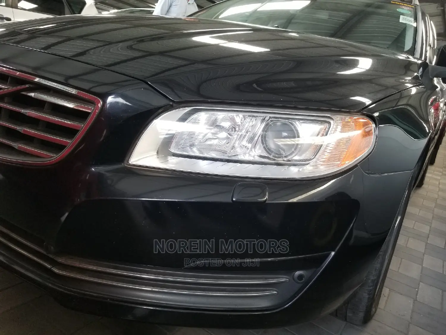 Volvo V70 2015 Black