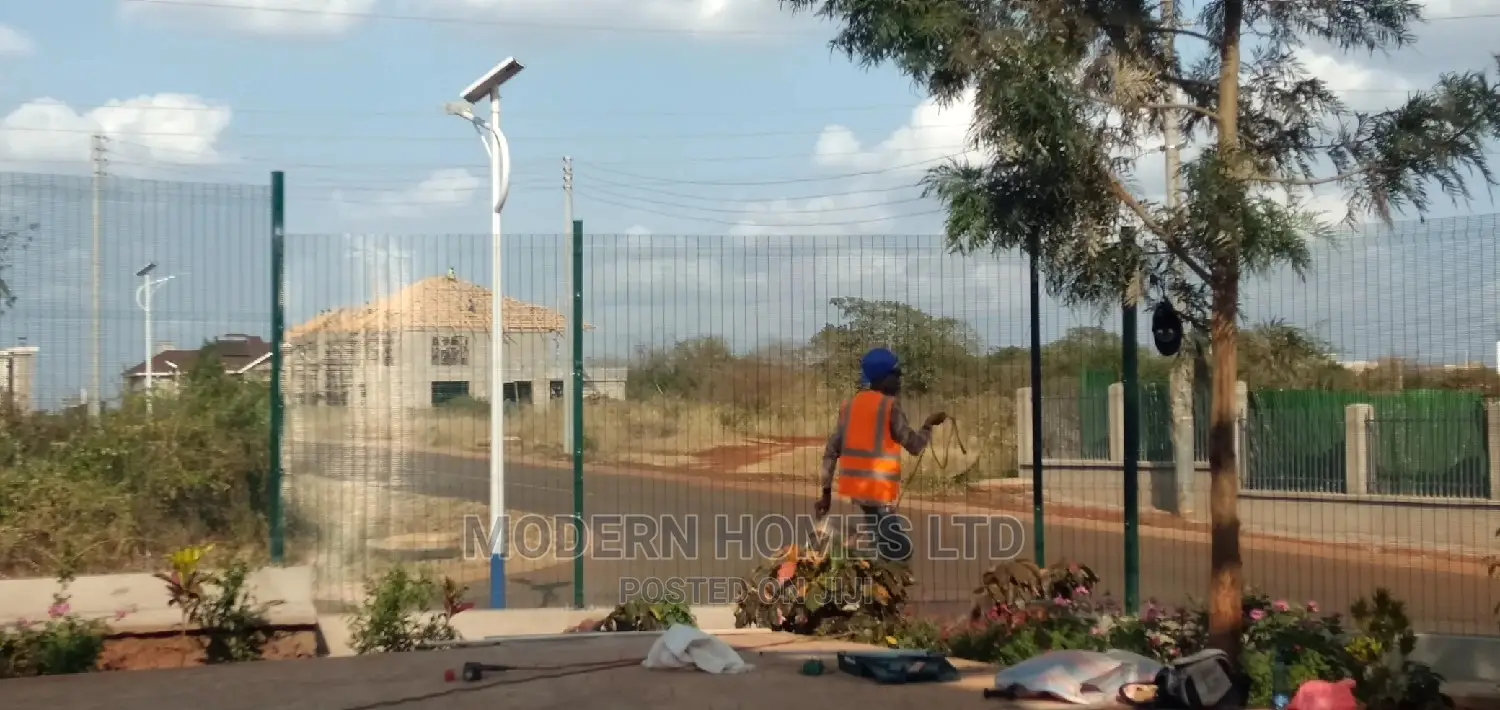 2.4m Height Anti-Climb Mesh Fence