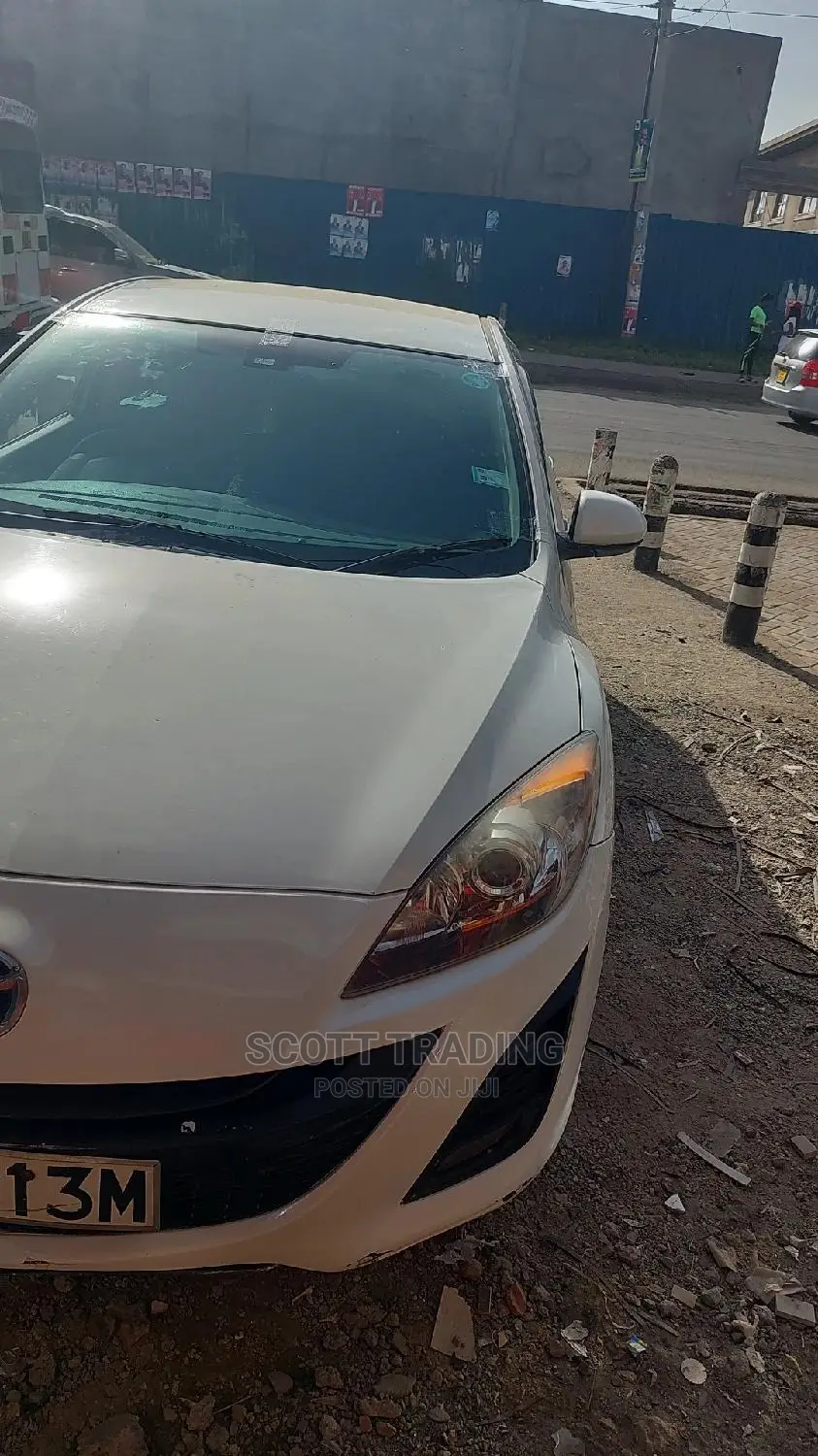 Mazda Axela 2010 Front Windscreen
