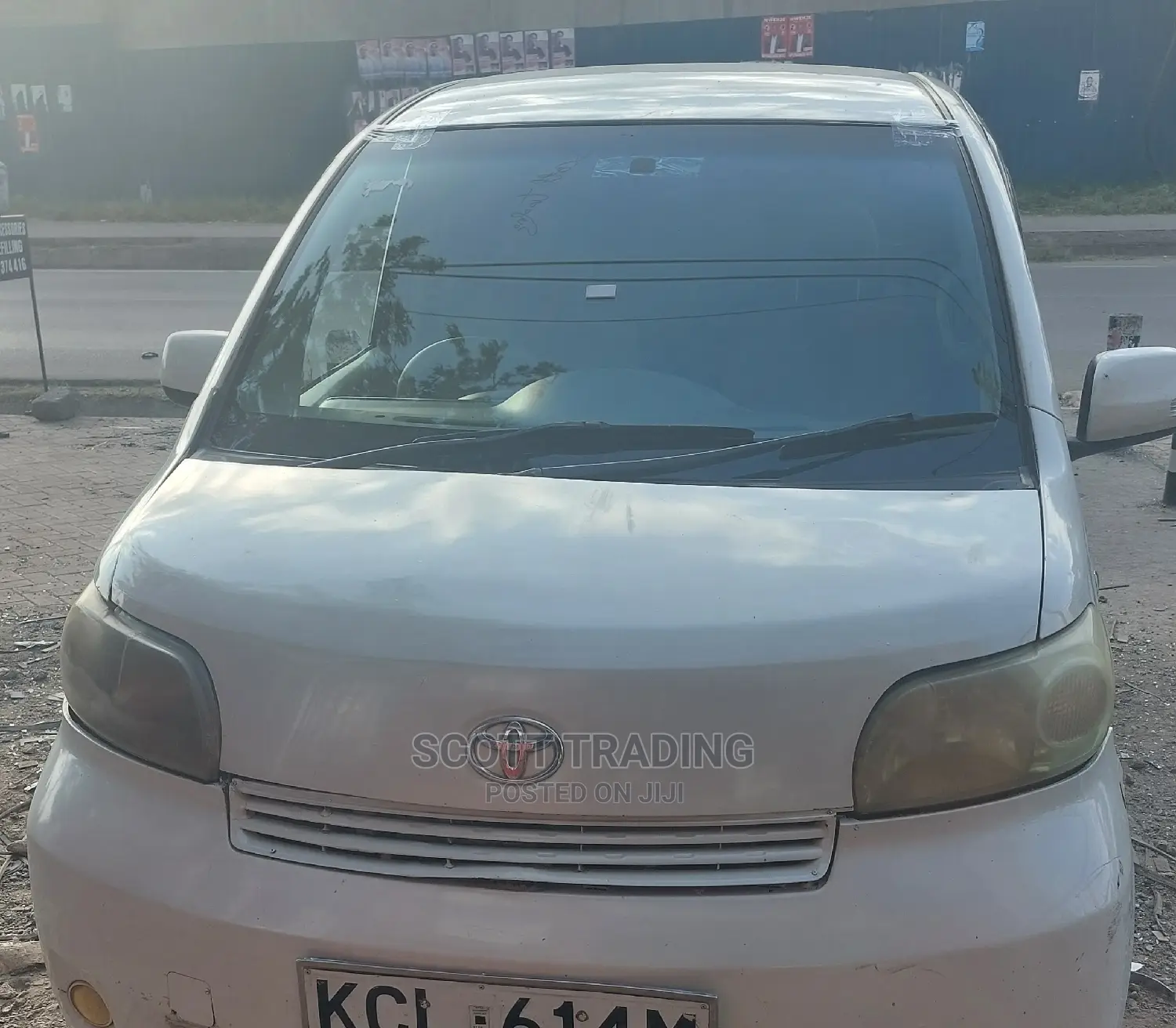 Porte 2005 Front Windscreen