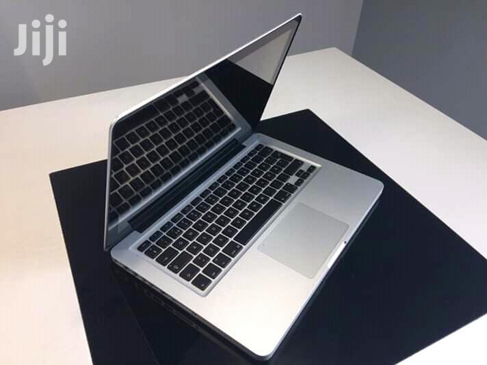 Laptop Apple MacBook Pro 4GB Intel Core i5 HDD 500GB