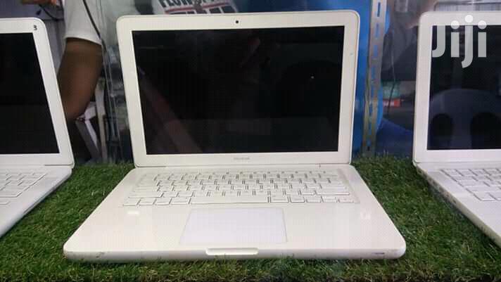 Laptop Apple MacBook 4GB Intel Core 2 Duo HDD 320GB